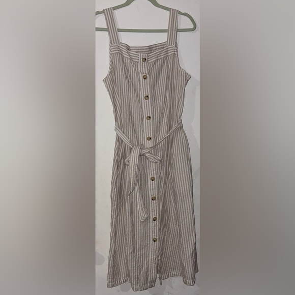 Liz Claiborne Dresses & Skirts - Liz Claiborne Beige Striped Midi Dress